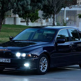 BMW E39 2003