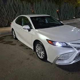 Toyota Camry 2024