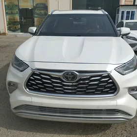 Toyota Highlander 2021