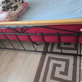 krowat кровать