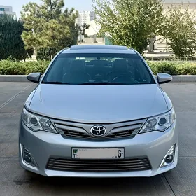 Toyota Camry 2014
