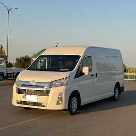 Toyota Hiace 2022