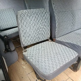 Toyota Hiace 2003