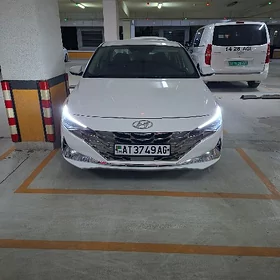 Hyundai Elantra 2021