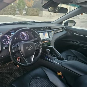 Toyota Camry 2020