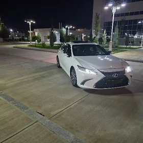 Lexus ES 350 2020