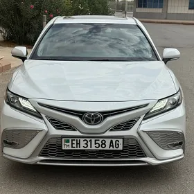 Toyota Camry 2023