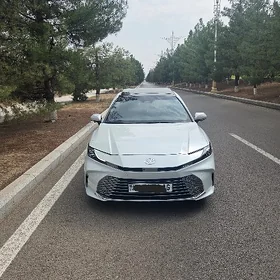 Toyota Camry 2025
