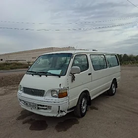 Toyota Hiace 1999