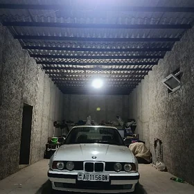 BMW 525 1989