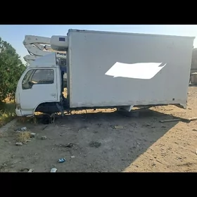 Mitsubishi Canter 2009