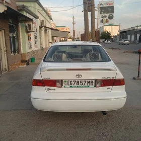 Toyota Camry 2000