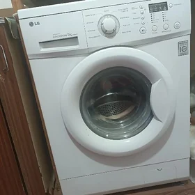 Kir maşyn LG