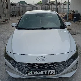 Hyundai Elantra 2022