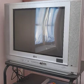 Işläp duran telewizor