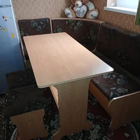 кухоный уголок