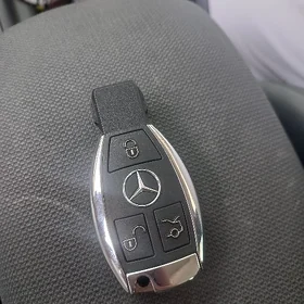 Mercedes pult
