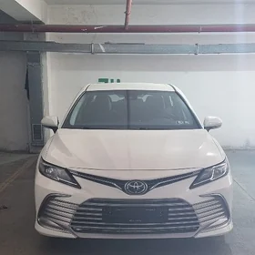 Toyota Camry 2023