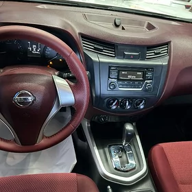 Nissan Navara 2022