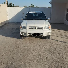 Nissan Pathfinder 2005