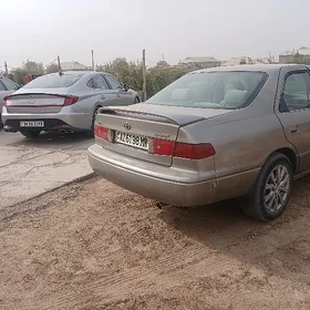 Toyota Camry 2000