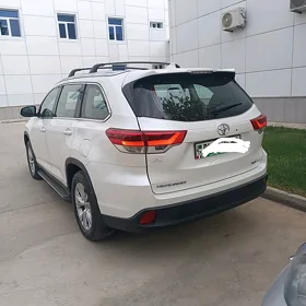 Toyota Highlander 2019
