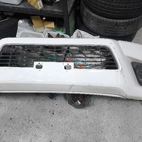 16 hilux on bamper