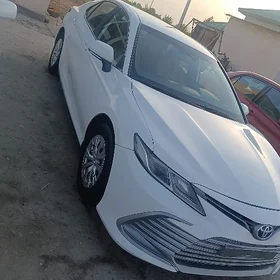 Toyota Camry 2022