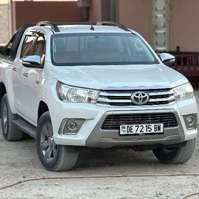 Toyota Hilux 2016