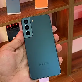 Samsung S22