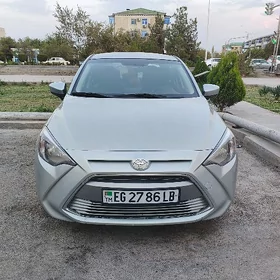 Toyota Yaris 2021