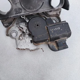2021 es yz kapot zamok