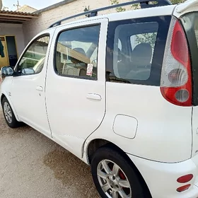Toyota Yaris 2006