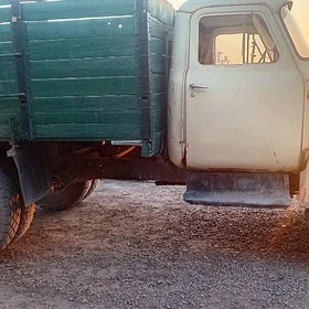 Gaz 52 1986
