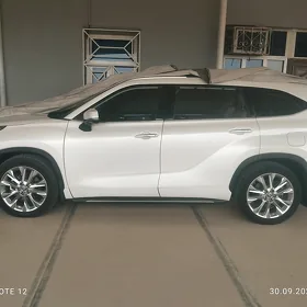 Toyota Highlander 2020