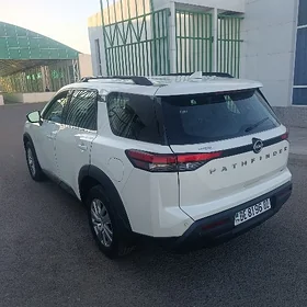 Nissan Pathfinder 2021