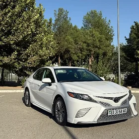Toyota Camry 2021