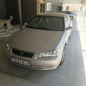 Toyota Camry 2000