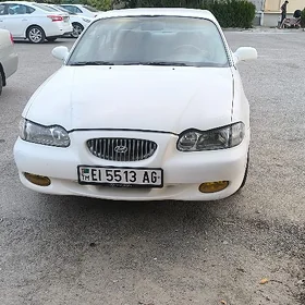 Hyundai Sonata 1996