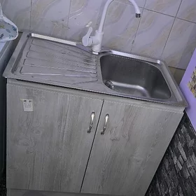 kuhnýa mebelni umywalnik