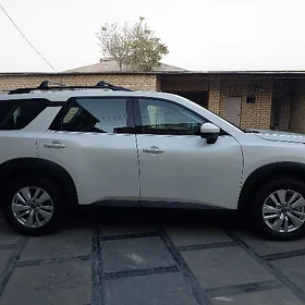 Nissan Pathfinder 2022