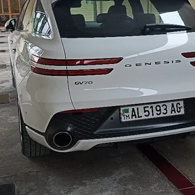 Genesis GV70 2021