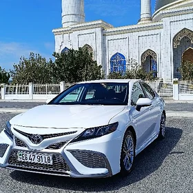 Toyota Camry 2021