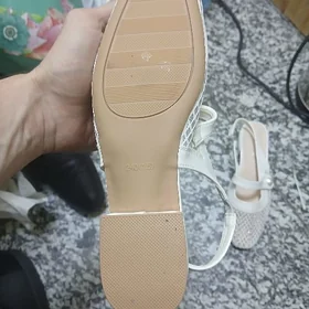 Босоножки