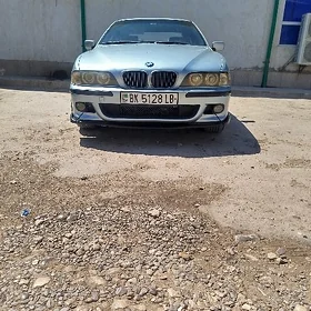 BMW E39 2000