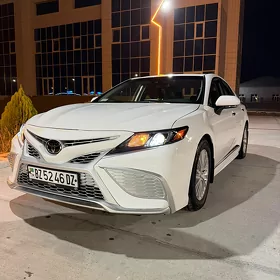 Toyota Camry 2024