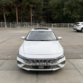 Hyundai Elantra 2025
