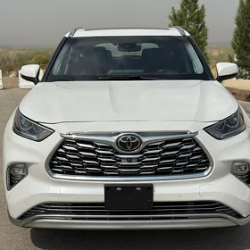 Toyota Highlander 2021