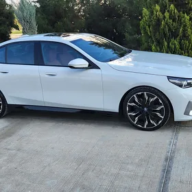 BMW 540 2024