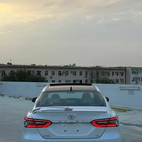 Toyota Camry 2024